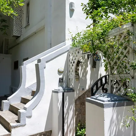 Lemontree Apartment *